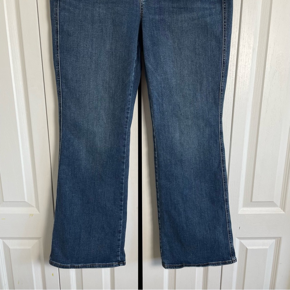 Chico's Define Me Flare Denim Jeans Women’s 16 Blue Wide Leg Cotton Boho Western - Picture 5 of 15